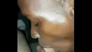 Maya française se masturbe en webcam amateur