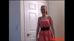 Belle-fille blonde baisée par beau-père dominant POV