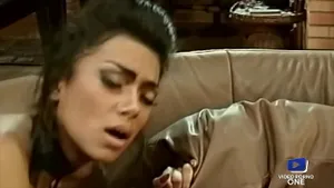 Tabatha Cash baisée par 2 mecs dans un plan à 3 vintage