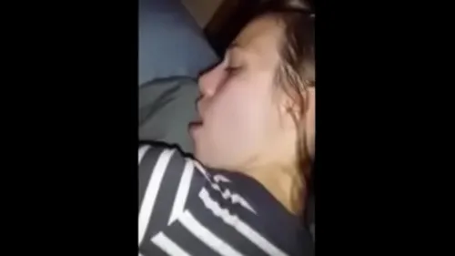 Française blonde suce et baise en direct sur Snapchat